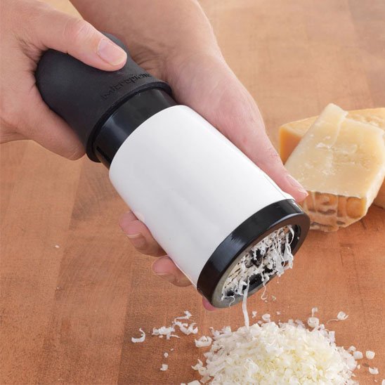 La râpe à fromage multifonction pratique
